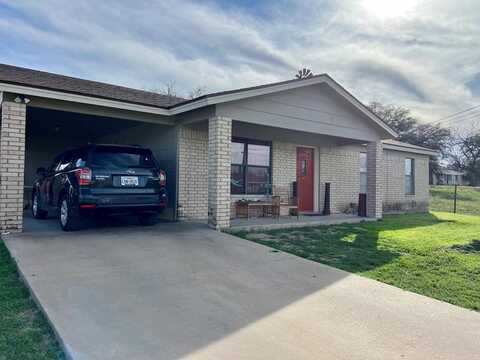 301 W Duncan, Mertzon, TX 76941