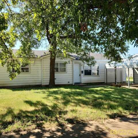 1004 E Foster Ave, Pampa, TX 79065