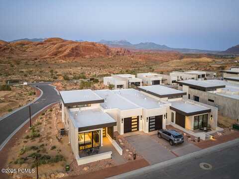 151 Badgers Bend, Moab, UT 84532
