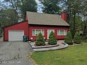 2392 Winding Way, Tobyhanna, PA 18466