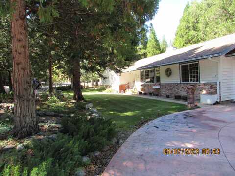 2 Yokut Trail, Graeagle, CA 96103