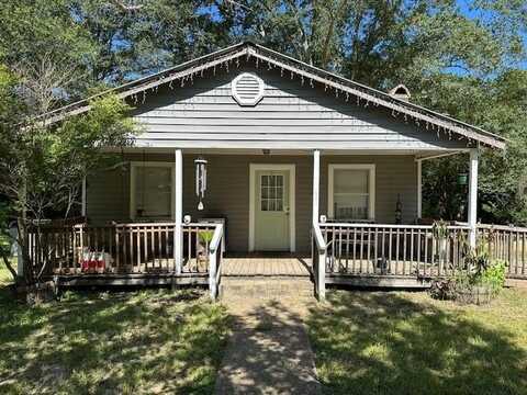 142 Hillview Drive, Poplarville, MS 39470