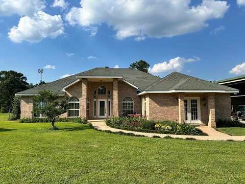 88 Virgil Lewis Rd W, Picayune, MS 39426