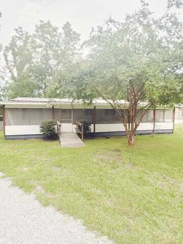 346 Lakeside Dr, Carriere, MS 39426