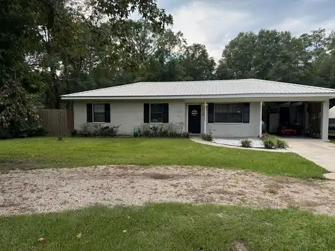 1601 Downs St, Picayune, MS 39466