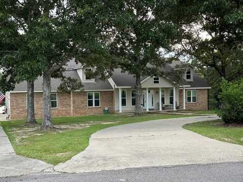 67 N Highlands Dr, Poplarville, MS 39470