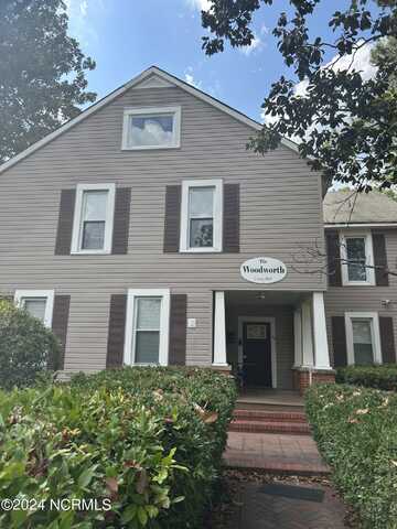 180 N Bennett Street, Southern Pines, NC 28387