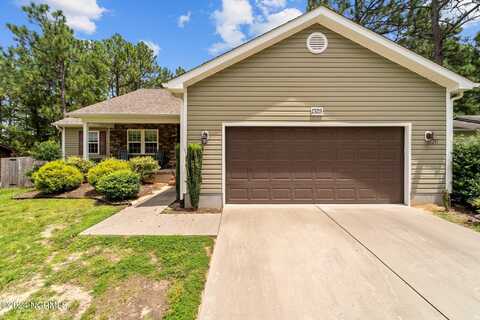 1325 Longleaf Drive E, Pinehurst, NC 28374