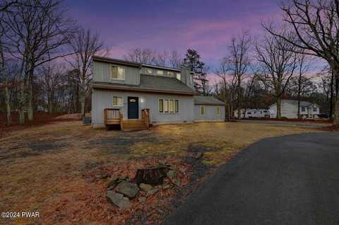 2124 Oak Tree Ln Lane, Bushkill, PA 18324