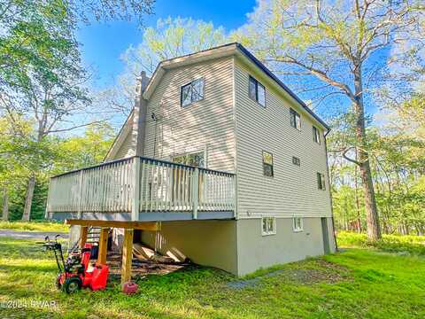 1369 Bear Drive, Bushkill, PA 18324