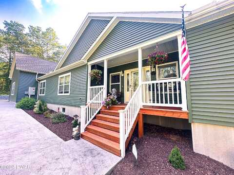 124 Wedgewood Drive, Hawley, PA 18428