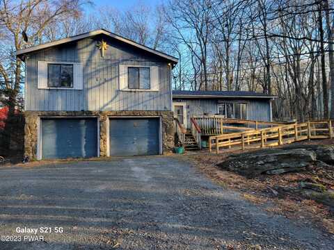 137 Mustang Drive, Hawley, PA 18428