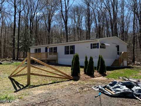 141 Rustic Road, Greentown, PA 18426