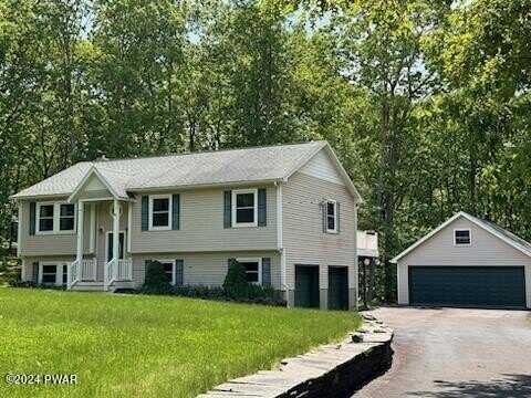 1113 Dewberry Drive, Hawley, PA 18428