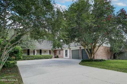 19 Duperier Oaks Drive, New Iberia, LA 70563