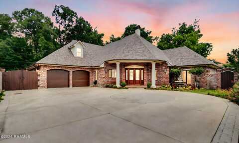 143 Enchanted Oak Boulevard, Lafayette, LA 70508