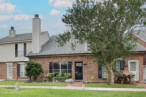 1008 Carriage Light Loop, Youngsville, LA 70592