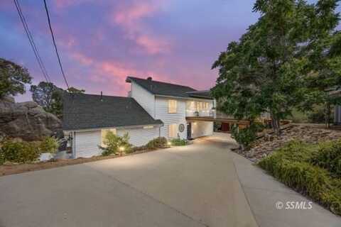 77 Abby LN, Wofford Heights, CA 93285