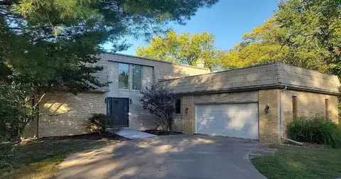 32 Shorewood, MACOMB, IL 61455