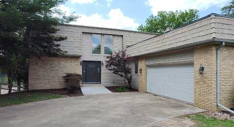 32 Shorewood, MACOMB, IL 61455