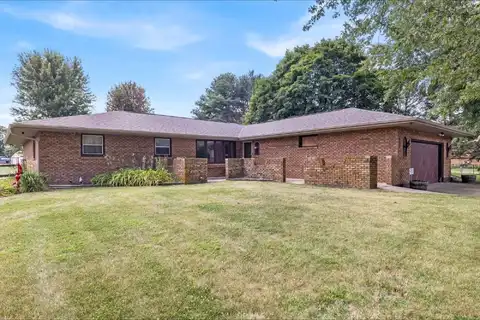 8170 HIGHVIEW, WINNEBAGO, IL 61088