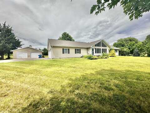 10462 Sandburr, THOMSON, IL 61285