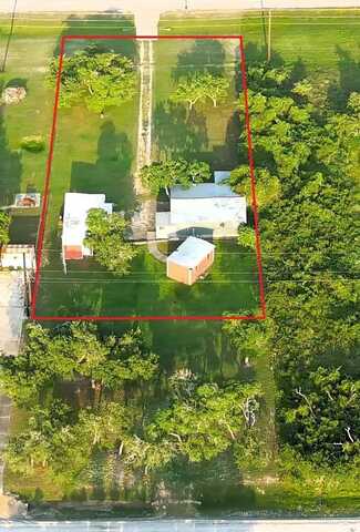 6831 HWY 35N, ROCKPORT, TX 78382