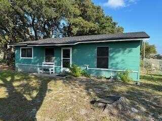 902 N Doughty, ROCKPORT, TX 78382