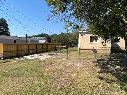 719 N DOUGHTY, ROCKPORT, TX 78382