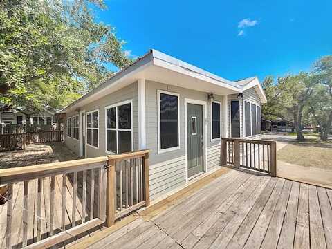 67 S Lake Drive, ROCKPORT, TX 78382