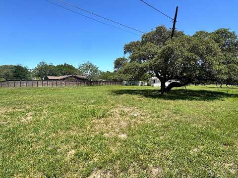 702-710 E Sabinal, ROCKPORT, TX 78382