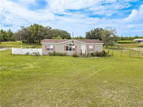 5728 W Dunklin Street, Dunnellon, FL 34433