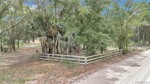 8550 SE 157 Place, Inglis, FL 34449