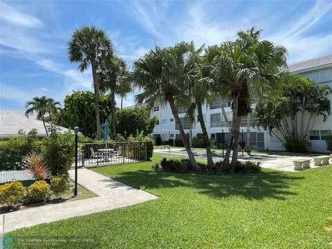 2050 NE 39th St, Lighthouse Point, FL 33064