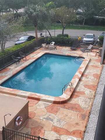 1021 NE 24th Ave, Pompano Beach, FL 33062