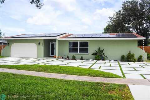 5301 SW 8th Ct, Plantation, FL 33317