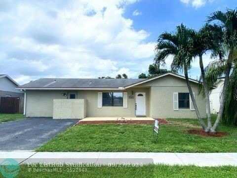 9465 Affirmed Ln, Boca Raton, FL 33496