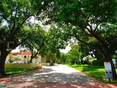 128 S Cypress Rd, Pompano Beach, FL 33060