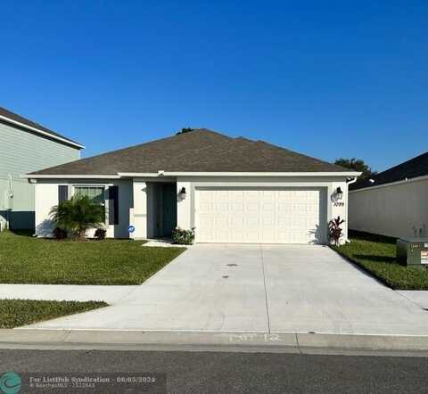 1099 NE Dania Circle, Palm Bay, FL 32905