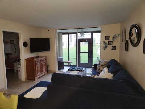 10180 NW 30th Ct, Sunrise, FL 33322