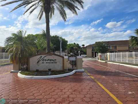 2213 SW 80th Ter, Miramar, FL 33025