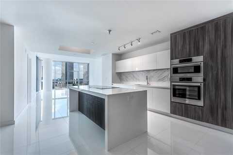 851 NE 1st Ave, Miami, FL 33132