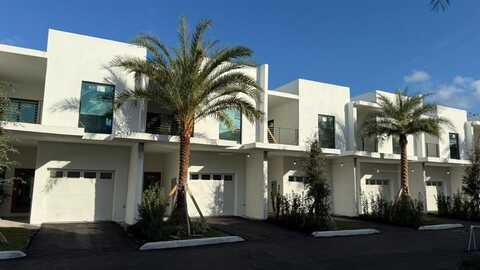 2526 Pierce, Hollywood, FL 33020