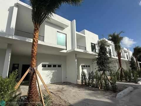 2526 Pierce, Hollywood, FL 33020