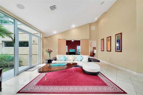 2631 Okeechobee Lane, Fort Lauderdale, FL 33312