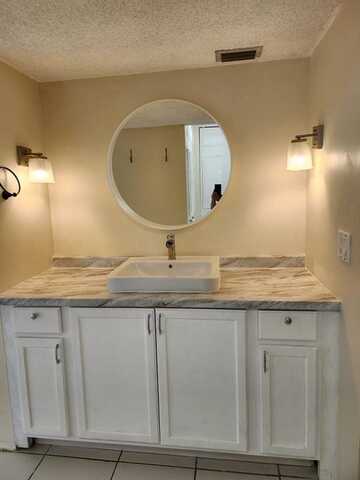 3660 INVERRARY DR, Lauderhill, FL 33319