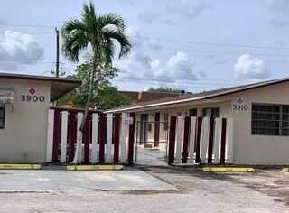 3900 SW 51st St, Fort Lauderdale, FL 33312