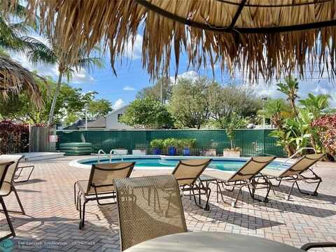 2124 NE 5th Ave, Wilton Manors, FL 33305