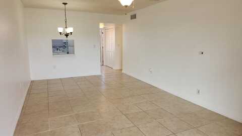 2831 E Sunrise Lakes Dr, Sunrise, FL 33322
