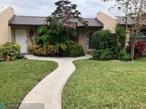 251 Lake Meryl Dr, West Palm Beach, FL 33411